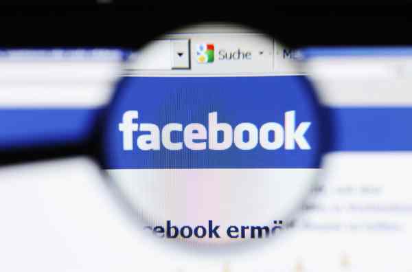 Facebook, nuovo virus minaccia computer Facebook, nuovo virus minaccia computer